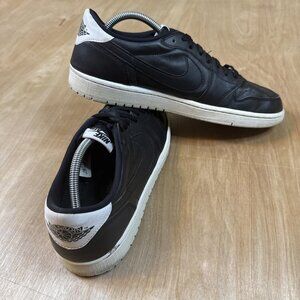Nike Air Jordan 705329-010 Retro OG Low Cyber Monday Black Leather Size 11